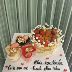 BÁNH KEM DÂU TƯƠI TRÁI CÁY