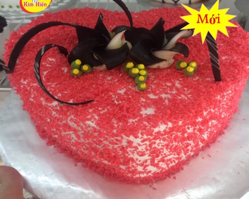 BÁNH KEM DÂU XOAY